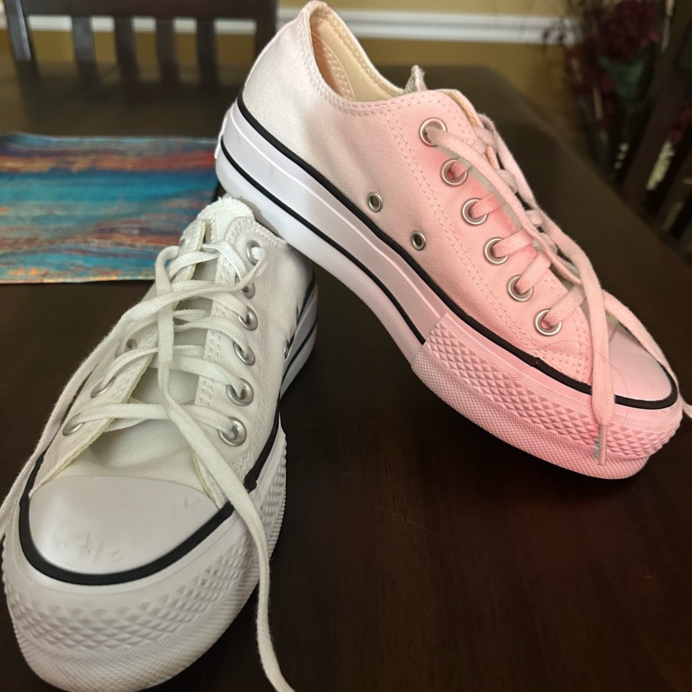 NWOT - Platform Converse Low-Top Sneakers - White